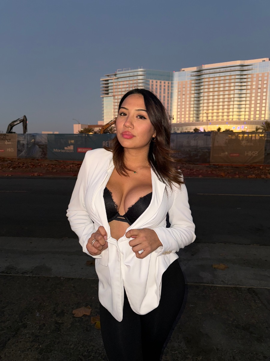 Take a pause and enjoy Ali Cruz — streaming from Yerevan