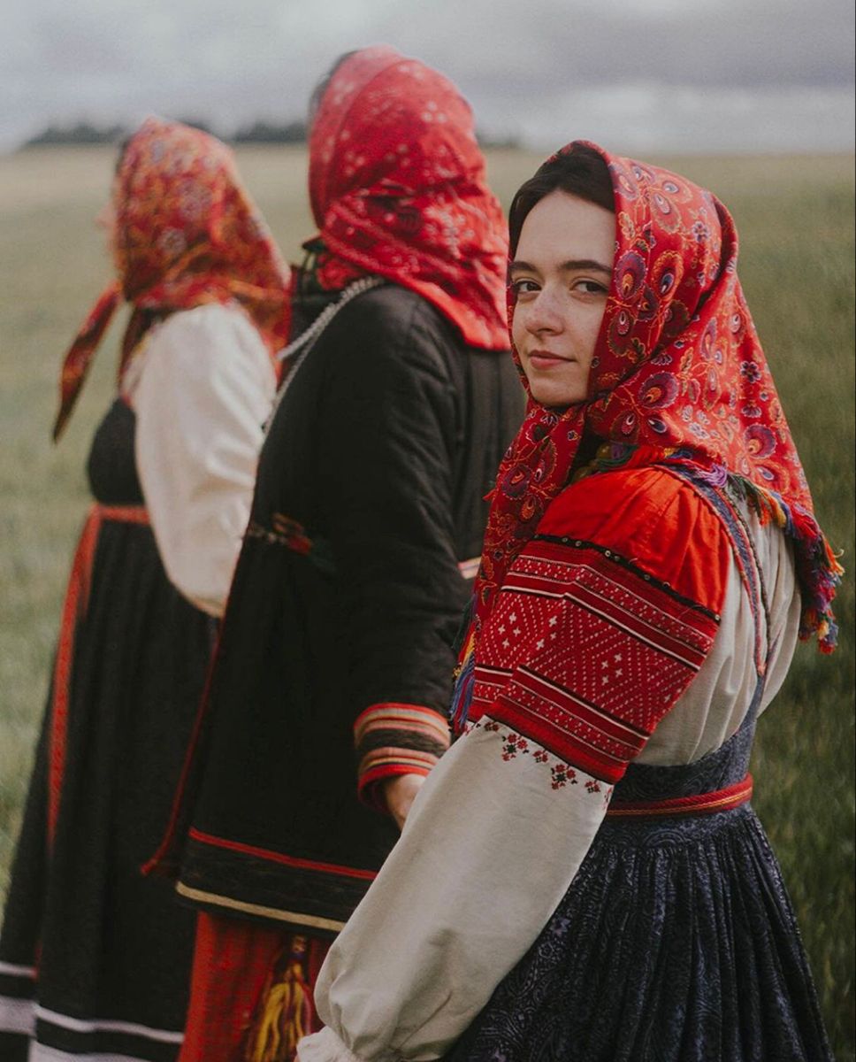 Women in Slavic costumes in Yerevan