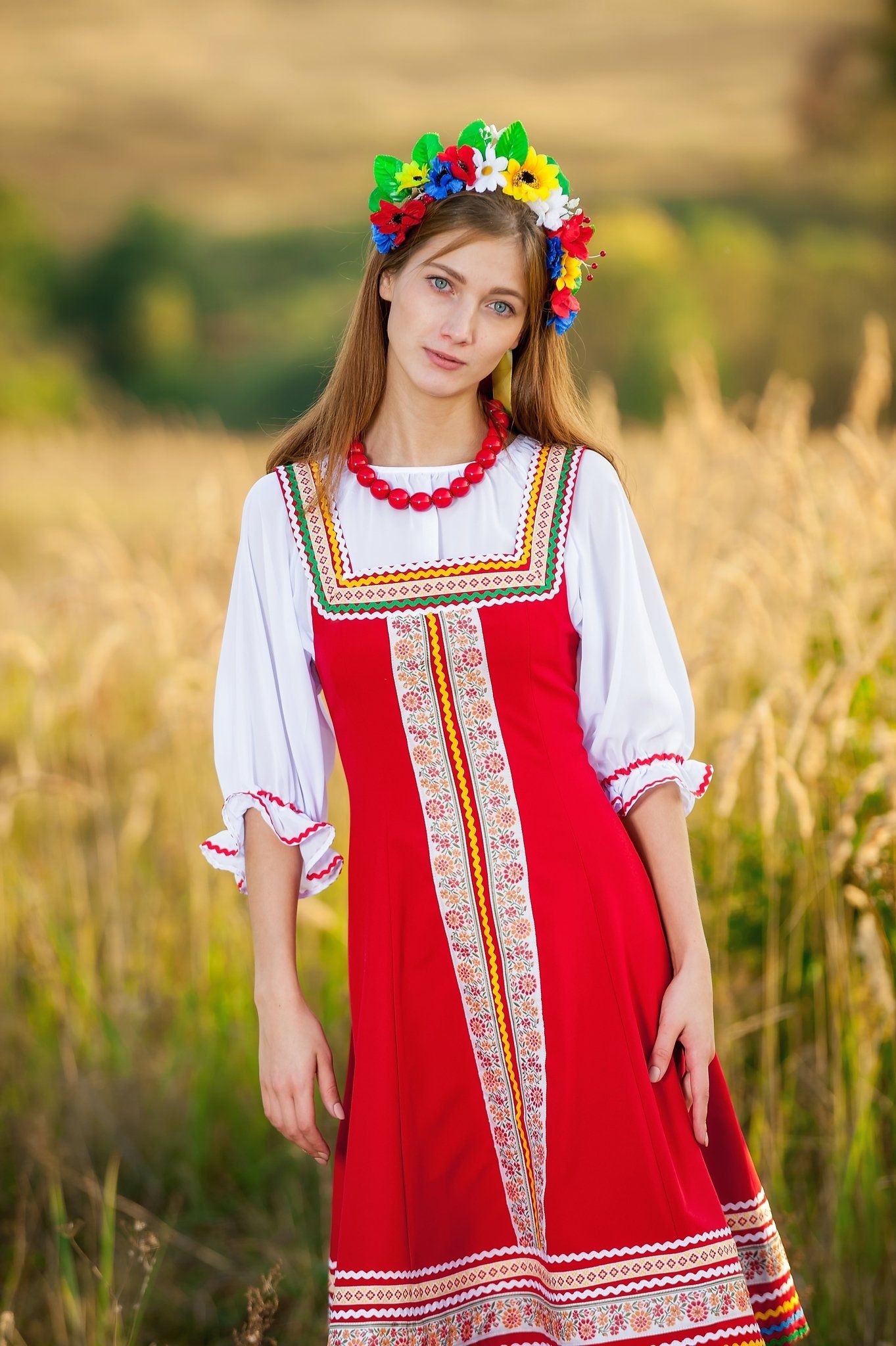 Women in Slavic costumes in Yerevan