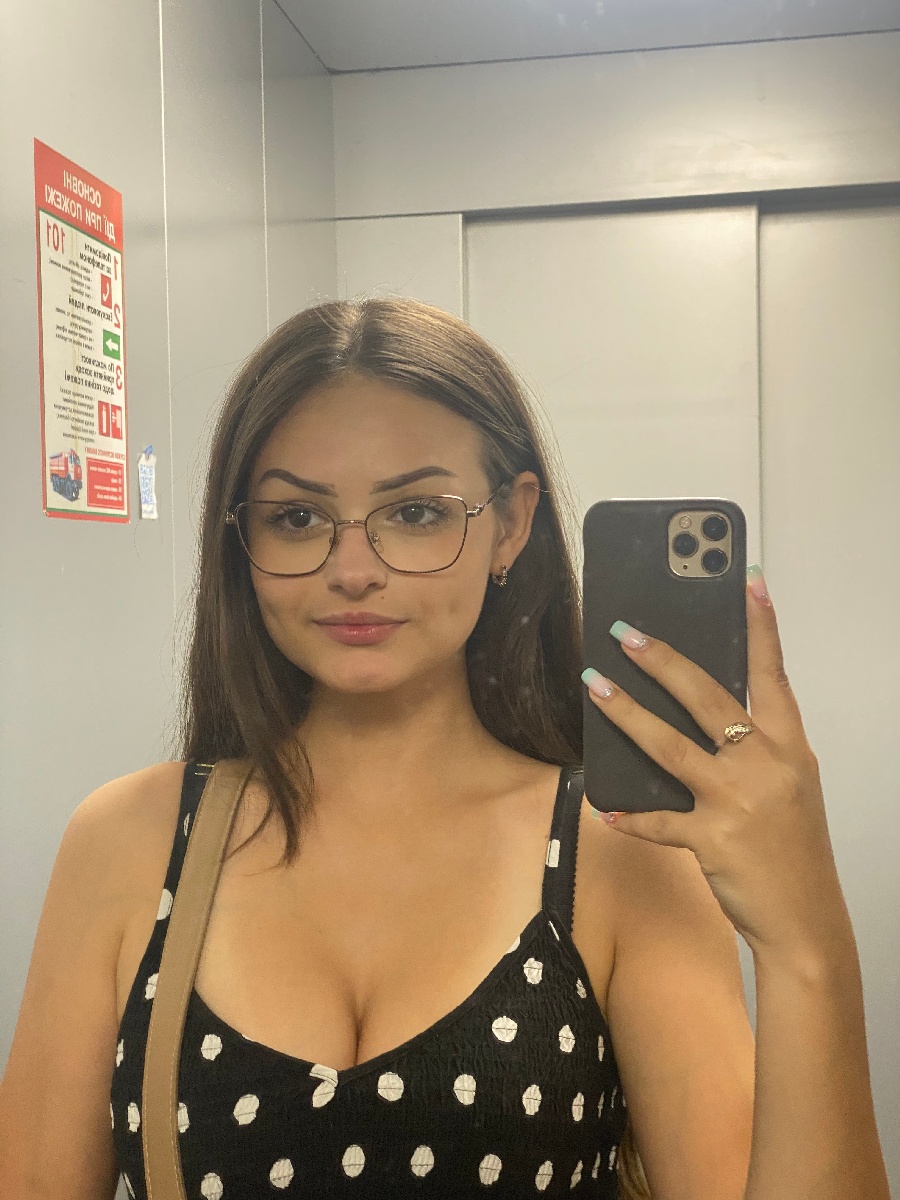 Sexy model Stacy in Yerevan